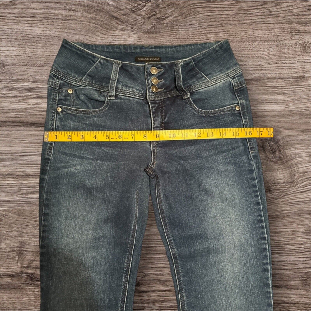 Signature Studio Blue Denim CAPRI Jeans Womens Size 6 Zip Button - Picture 8 of 16